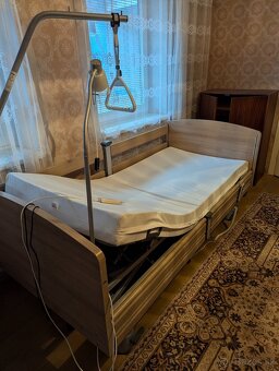 Polohovatelna postel - 7