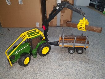 Bruder John Deere - 7
