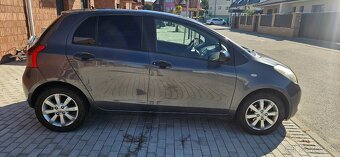 Toyora yaris 1.3 VVT-i 16v benzin 124 100km - 7
