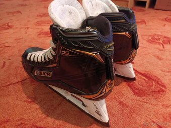 Brankárske korčule Bauer Supreme 2s pro, vel. EUR 42, 7 D - 7