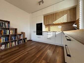 NA PREDAJ PRIESTRANNÝ 2i BYT V NOVOSTAVBE PALÚDZKA - 7