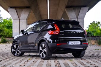 Volvo XC40 P8 TwinMotor AWD 300kw / odpočet DPH - 7