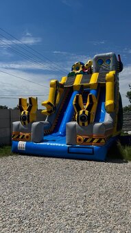 Skakaci hrad ROBOT - 7