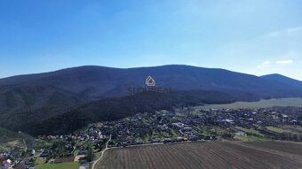 SLOVREAL: Pozemok s chalupou v nádhernom prostredí Malých Ka - 7