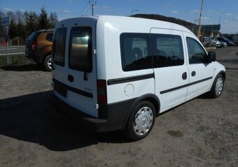 Opel Combo 1,4 66 kW Historie benzín - 7