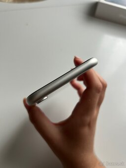 Plne funkčný Iphone xr biely 128gb - 7