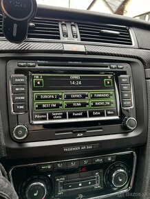 Predám rádio orig. Škoda Columbus RNS 510 - 7