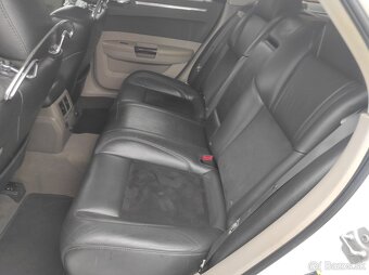 Chrysler 300C - 7