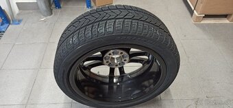 Mercedes 225/45 R18 - 7