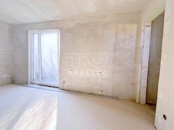 ROZOSTAVANÝ 2-PODLAŽNÝ DOM PRED DOKONČENÍM
RUŽOMBEROK-... - 7