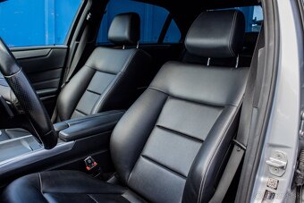 Mercedes-Benz E trieda Sedan 220 CDI BlueTEC / NELAKOVANÉ - 7