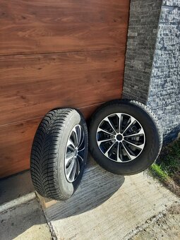 Predám zimné pneumatiky s plech. diskami - 7