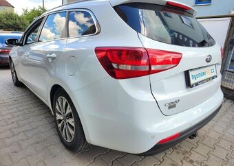 Kia Cee´d 1.6-NAVI-KAMERA-TOP VÝBAVA - 7