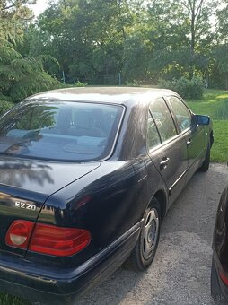Predám Mercedes-Benz 220E - 7