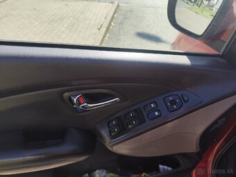 Predám Hyundai Ix35 2.0CRDi 4x4 - 7