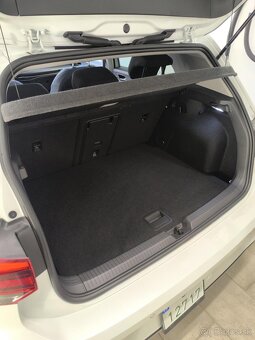 Volkswagen Golf VIII Hatchback 1.5 etsi act 150k style dsg - 7