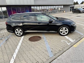 Volkswagen Passat Variant 2.0 TDI Elegance 4Motion DSG - 7