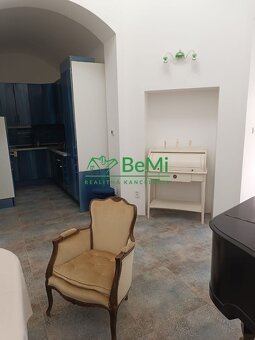 4-izbový byt s barokovým štýlom, krásnou terasou , záhrado - 7