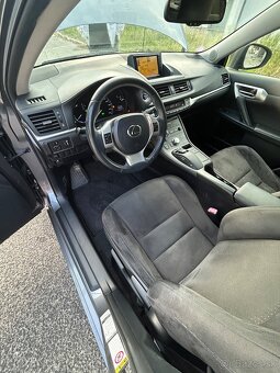 Lexus CT 200h 2012 280tis km servisovane v Lexuse - 7