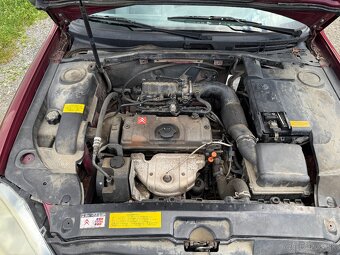 Predám auto v celku na náhradné diely - 7