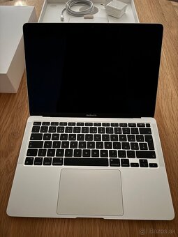 Apple MacBook Air 13" M1 256 GB - strieborný - 7