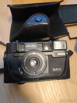 Analógové fotoaparáty a objektiv - 7