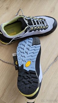 Predám dámske turistické topánky ASOLO Eldo Lth GV 39 1/3 - 7