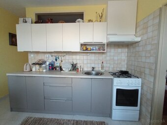 Vstavaná kuchyňa, skrine - 7