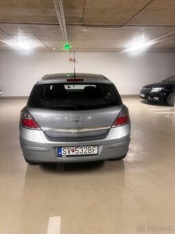 Opel Astra H 1.4 Benzín 66 KW - 7