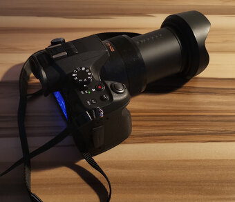 Panasonic LUMIX DMC-FZ1000 - 7