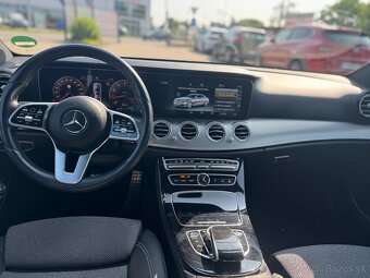 Mercedes-Benz E trieda Sedan 200 A/T - 7