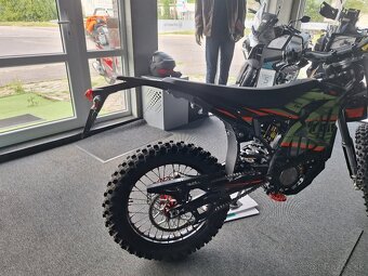 Na predaj: Surron Ultra Bee – silný stroj s úpravami a mota - 7