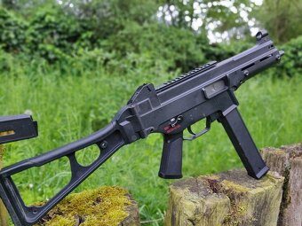 ARES UMP + 3 zásobníky + dlhé predpažbie - 7