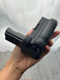 Battery Grip Sony VG-C3EM - Originál - nový - 7