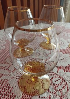 Konakové poháre na stopke - 7