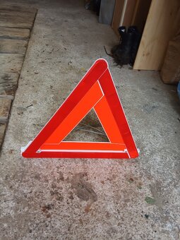 GARÁŽOVÝ VÝPREDAJ - 7