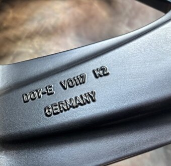 Zimní sada Volvo XC90 275/45R20 110V - 7