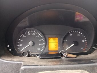 Mercedes sprinter - 7