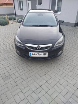 Opel Astra J 1.7 CDTI - 7