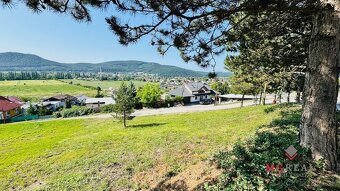 Na predaj slnečný stavebný pozemok 631 m2 v Partizánskom – č - 7