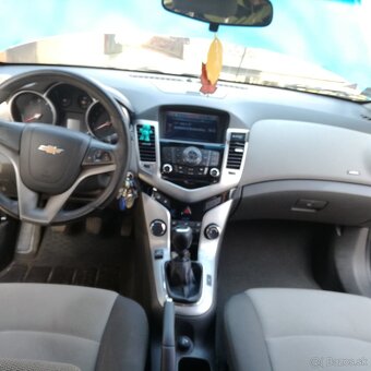 Chevrolet Cruze 1.6 - 7