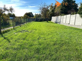 Stavebný pozemok v obci Častá – Zámocká ulica, len 1 km od h - 7