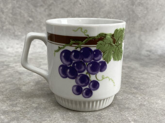 vintage ľudové šálky ovocie - 7