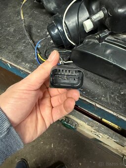 Predám predné svetla na BMW e90/91 - 7