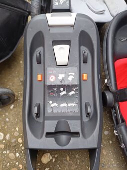 Značkový koženkovy kočík POD - 7