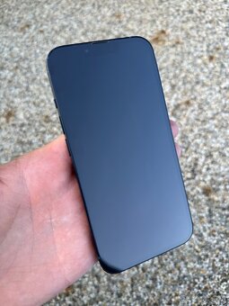 iPhone 13 - baterie 100% - 7