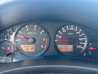 Predám Nissan Navara D40 – 2.5 dCi 140 kW, - 7