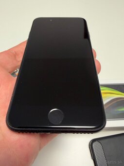 iPhone SE 2.gen 128GB - čierny - 7