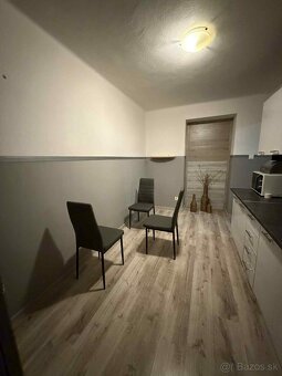 HZ-23 Na prenájom celkom zariadený 2 izbový byt v Komárne - 7