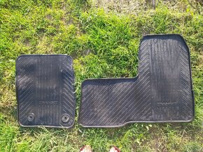 Ford Transit Custom (obloženie nákladného priestoru+rohože) - 7